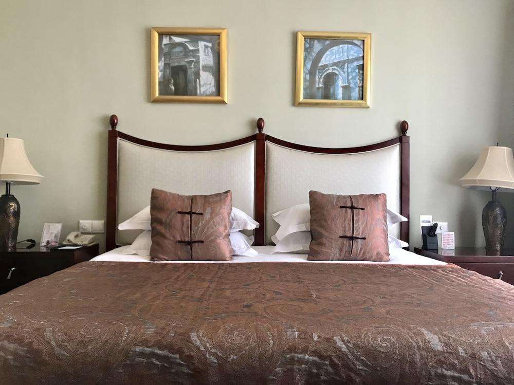 The Bund Riverside Hotel Shanghai Bagian luar foto