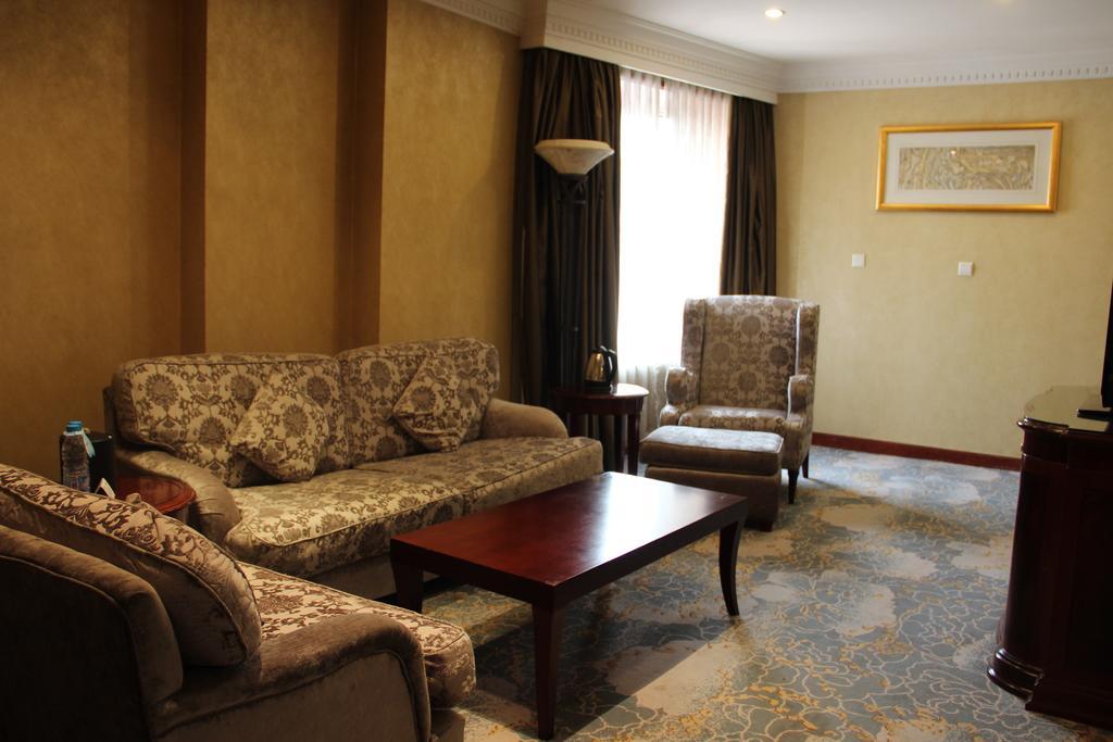 The Bund Riverside Hotel Shanghai Bagian luar foto
